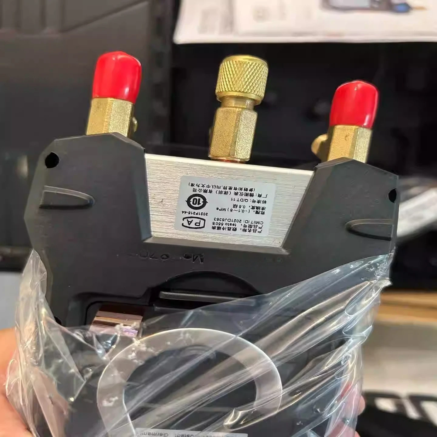 Electronic refrigerant pressure gauge 550S Item number: 05645