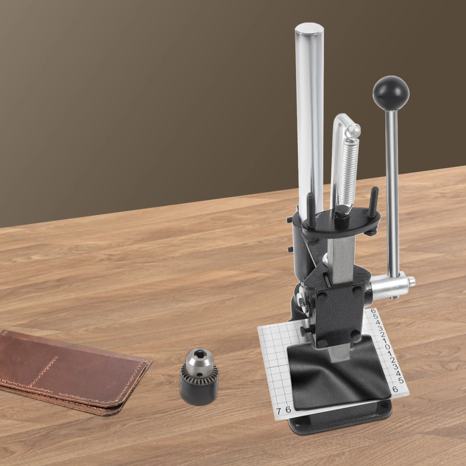 Punzonatrice manuale multiuso in ghisa ad alta precisione, altezza regolabile per punzonatura della pelle, stampaggio penetrante