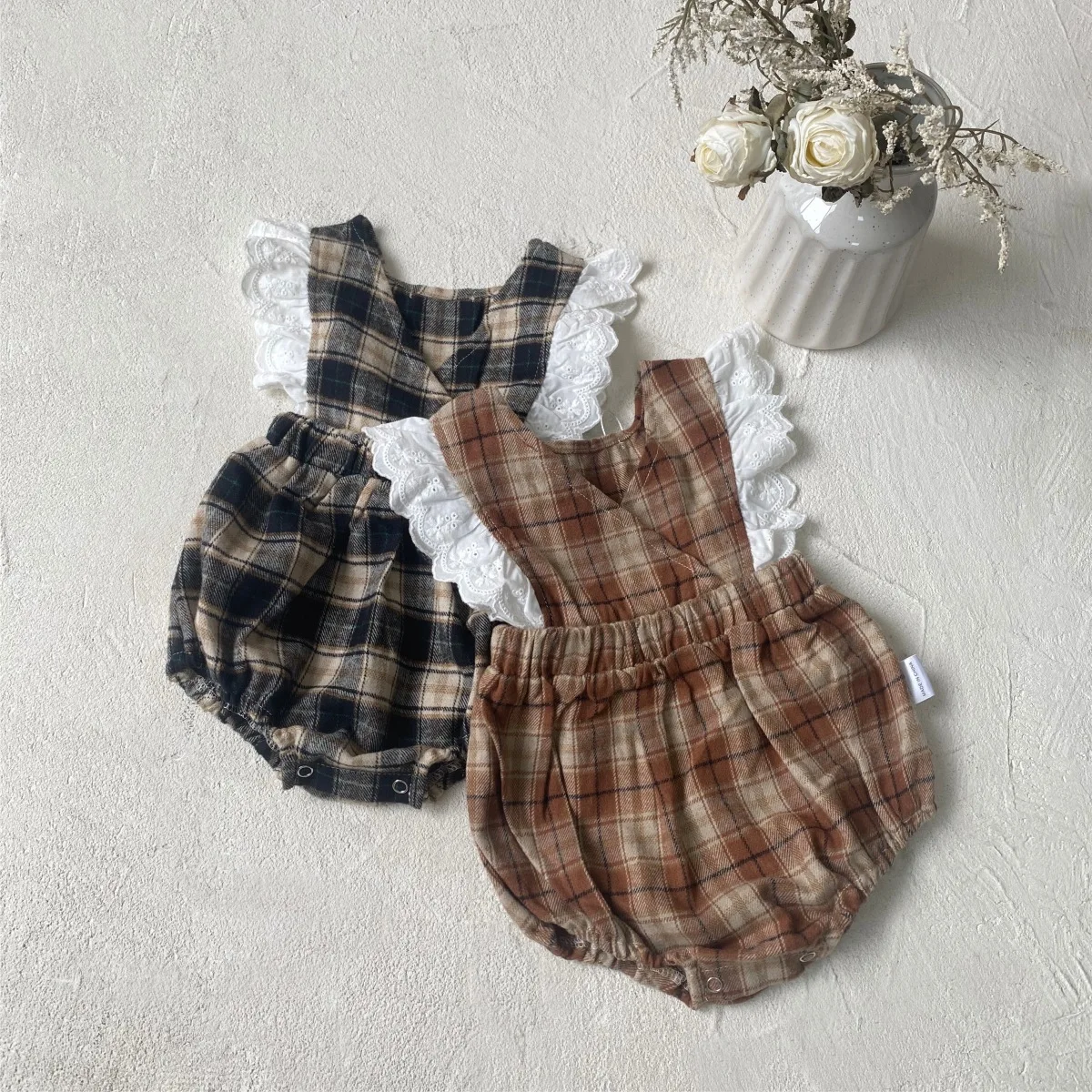 2025 Spring New Baby Girl Sleeveless Lace Bodysuit Cotton Infant Casual Plaid Jumpsuit Girls Strap Bodysuit Toddler Clothes