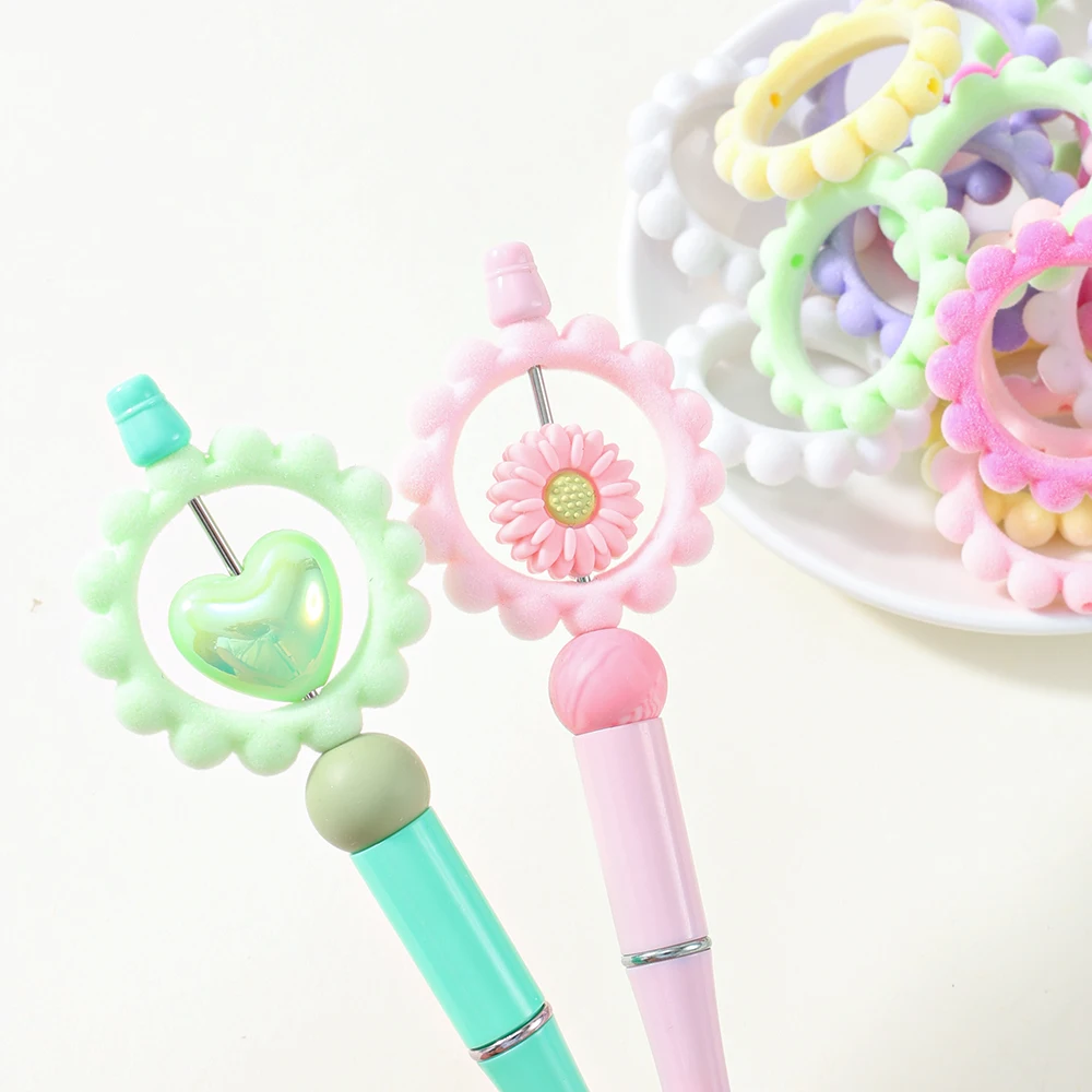 5/10 Stück 42mm beflockte Samt-Blumenkranz-Perlen, süße pastellfarbene gewellte Rahmenperlen für DIY-Perlenstift-Aufsätze und Schlüsselanhänger-Charms – Detail 1