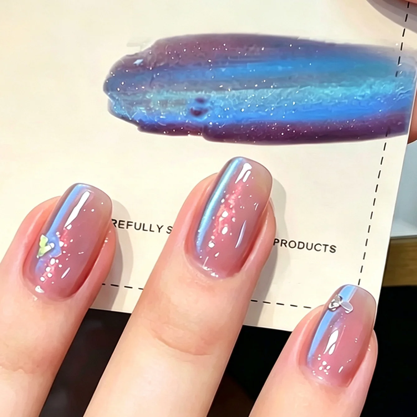 Aurora Cat Eye Gel-Nagellack, Traumhaftes Rosa-Blau mit Schiebe-Chrom-Effekt, UV-Gel in Salonqualität für Nagelkunst