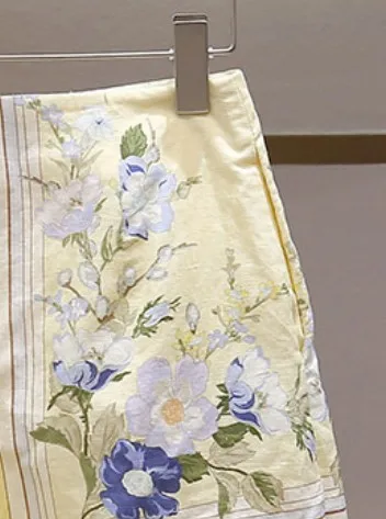 

Summer New Vacation Style A Word New Style High Waist Printing Design Sense Thin Shorts
