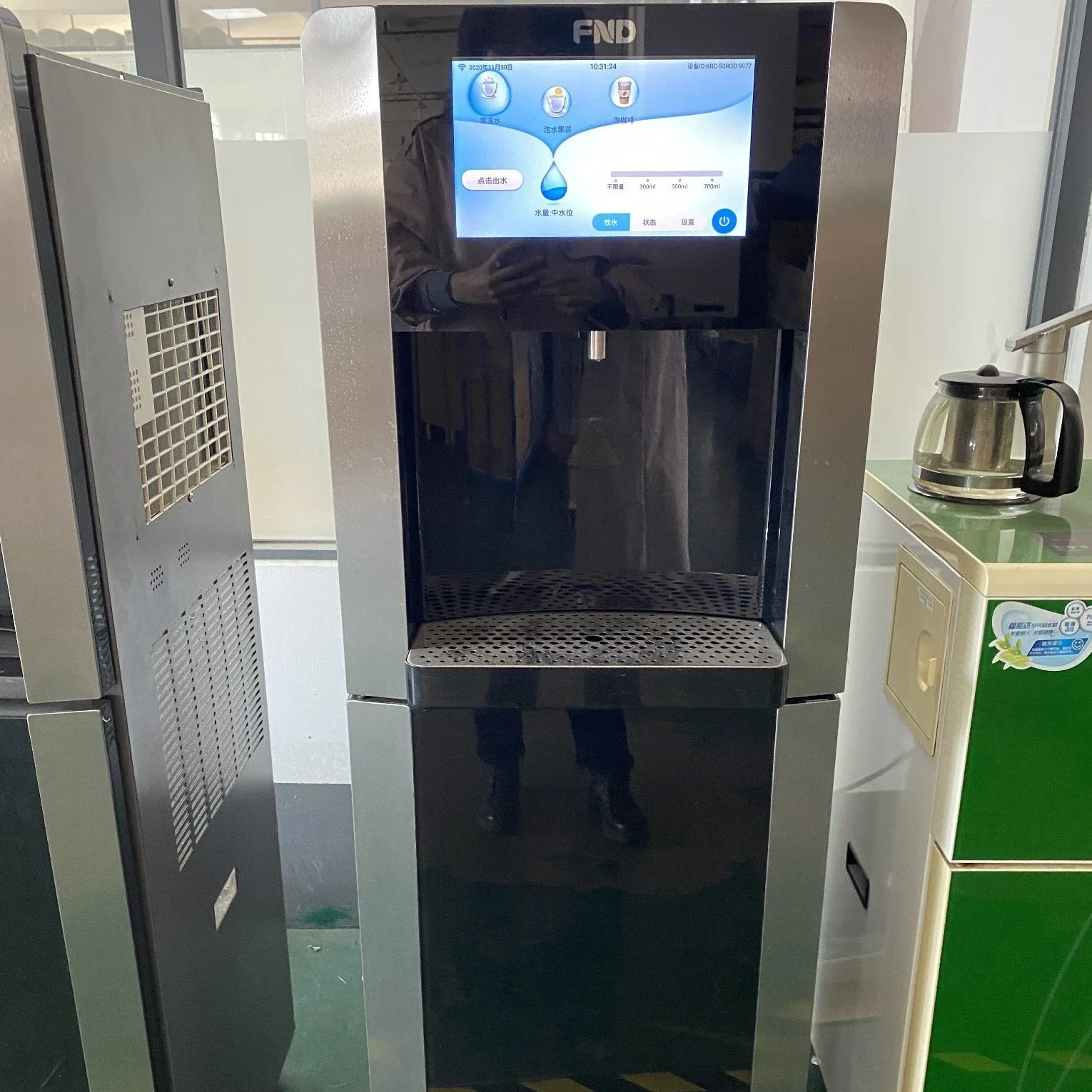 インテリジェントな大気ろ過水発生器,50l/日,wifi,TFTディスプレイ,飲料水を空気湿度から生成,25% 〜90% rh ro