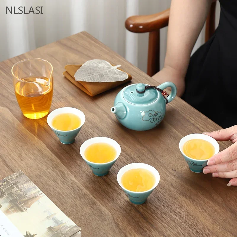 Japanese Ceramic Tea Set Handmade Beauty Teacup Porcelain Filter Teapot Custom Tea Infuser Traditional Tea Accessories