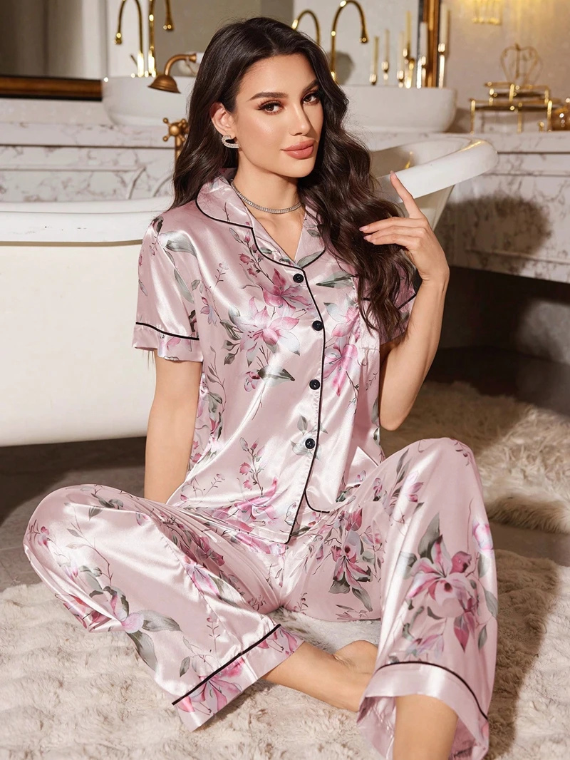 

Elegant Floral Print Satin Lounge Set Short Sleeve Lapel Button-Up Top And Pants Comfortable Fit Women's Sleepwear Nightwear Pjs