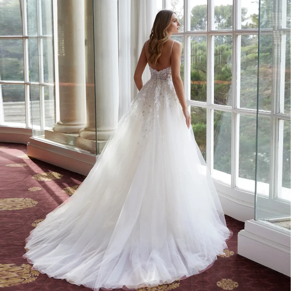 Spaghetti Straps Wedding Dresses A Line V Neck Customized Bridal Grown Applique Lace Open Back Floor Length Vestido de novia