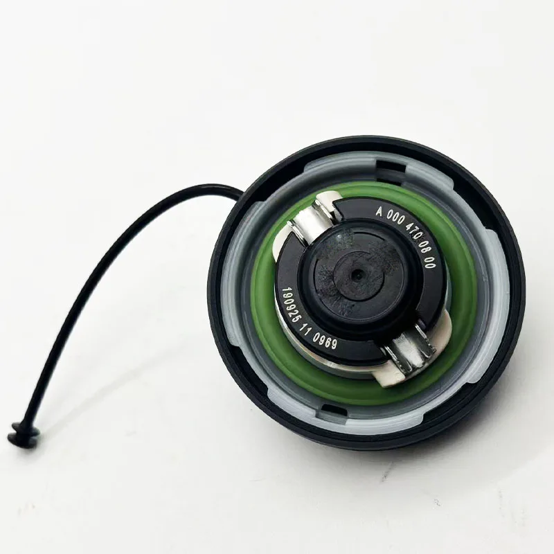 A0004700800 original oil filler cap is suitable for CLA GLA C-Class E-Class GLC CLS AMG SLK280 SLK300 SLK350 W205 W222 W176