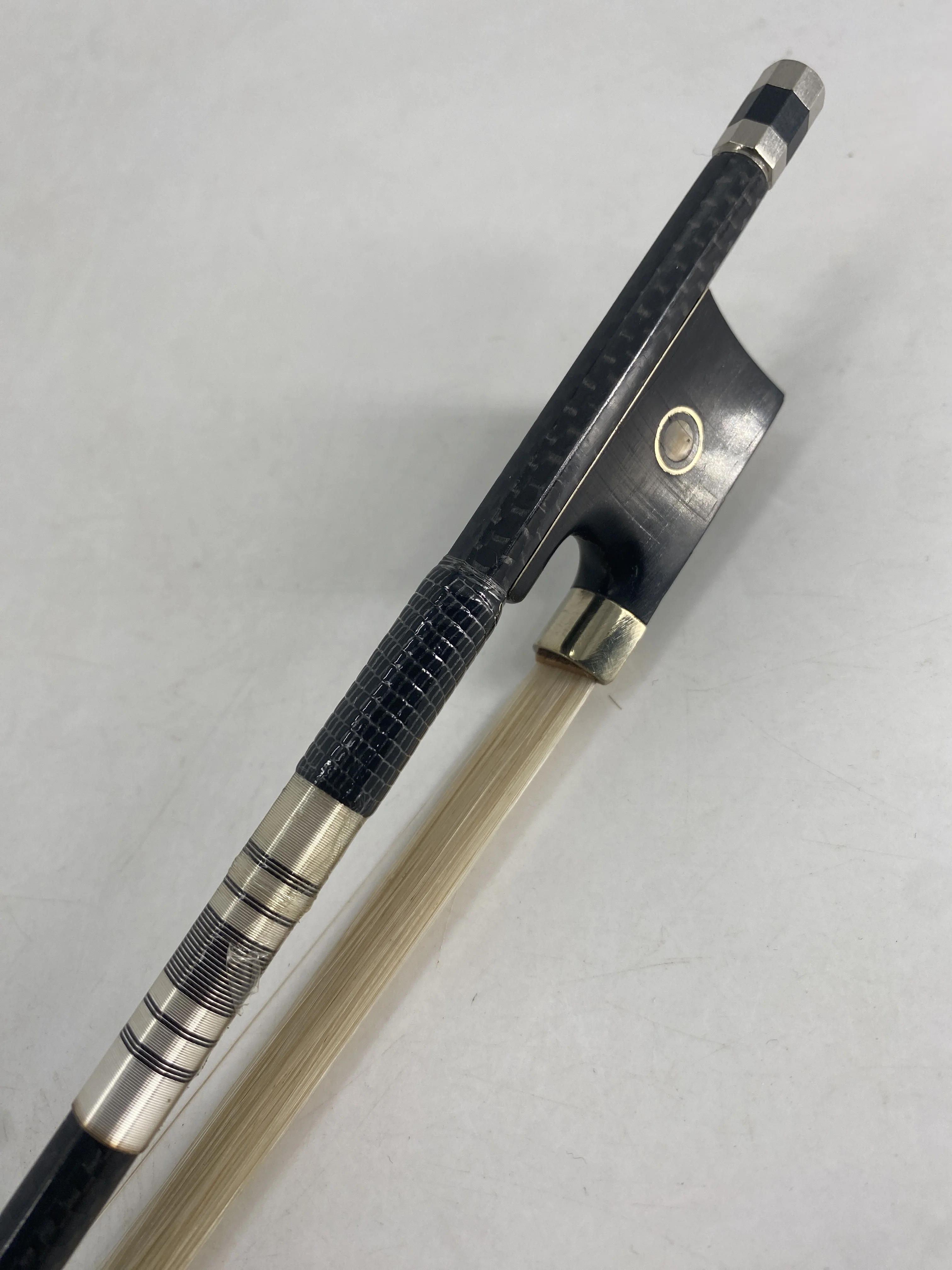 

Advance Carbon fiber Violin Bow 4/4 Pernambuco Level Full size Bow Horsehair