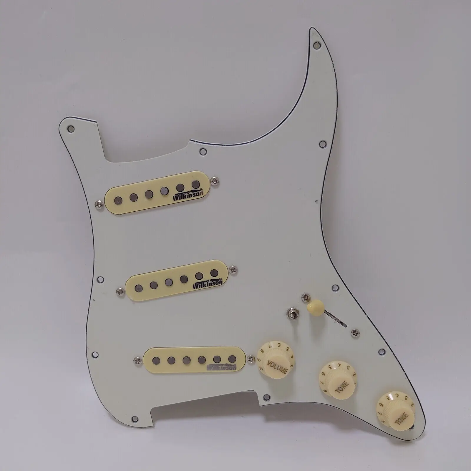 SSS Prewired Loaded Pickguard Alnico 5 Single Coil Pickups Set Retro White for ST Electric Guitars Replacement Parts