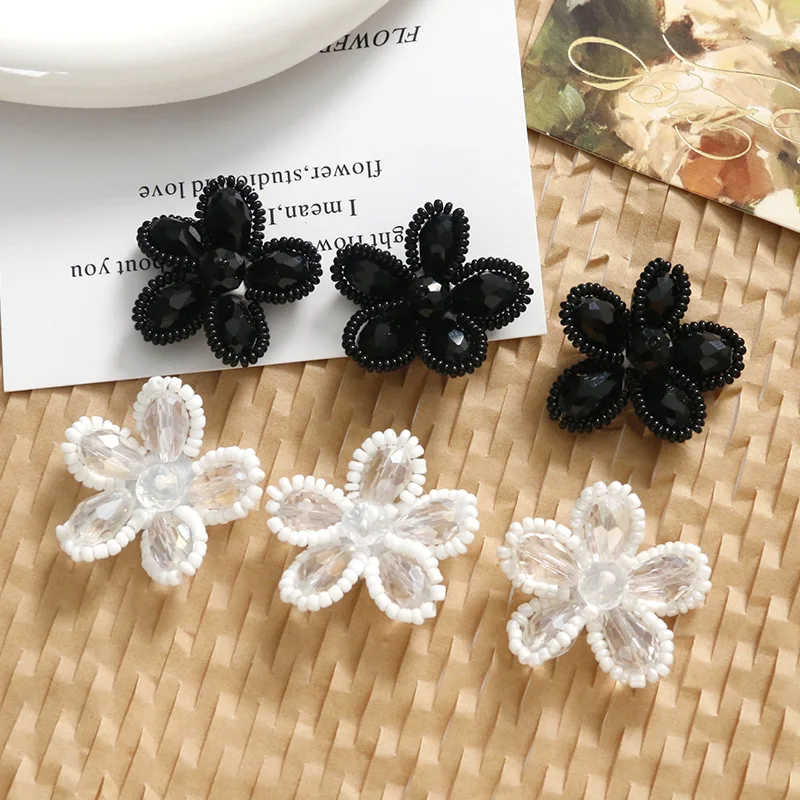 2Pcs/Lot White Black Small Beads Flower Patches Applique Sew on Beaded Earring DIY Accessories Clothes Shoes Bags Patches