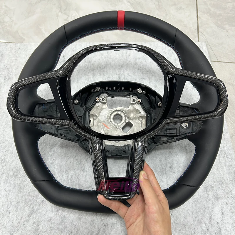 Suitable for BMW's new CS steering wheel, carbon fiber frame, silver frame upgrade. Only applicable to CS's new steering wheel