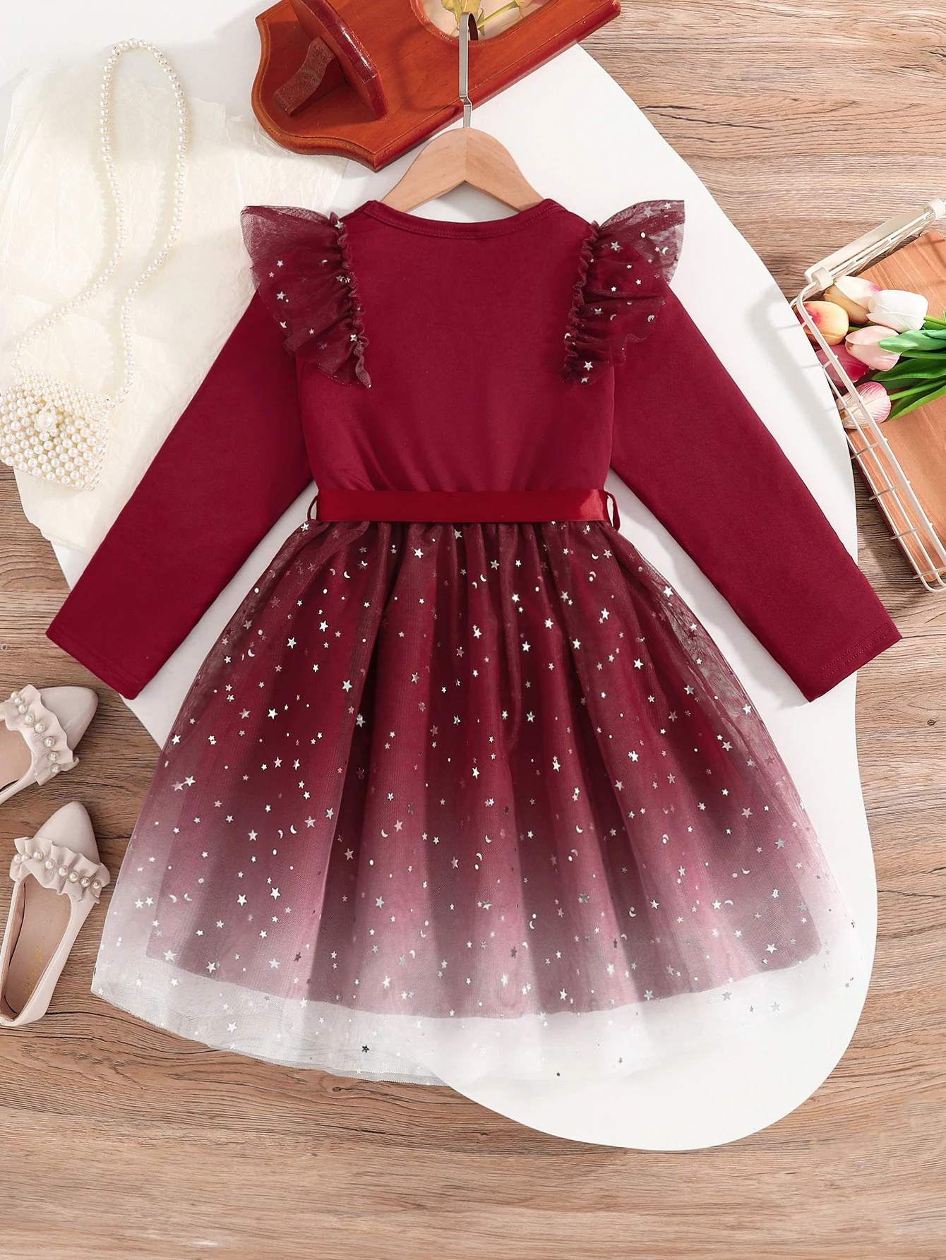 Spring and Autumn Girls' Clothing: Elegant Dresses with Star and Moon Mesh A-Line Design, Long Skirts with Ruffled Sleeves and Collar, Sleeveless Party Dresses, Suitable for Christmas, Carnival, and New Year