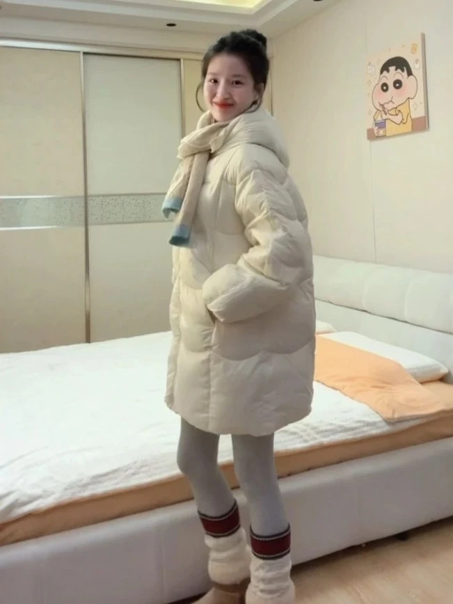 

Корейская мягкая стильная хлопковая куртка средней длины с капюшоном, красивая уникальная верхняя одежда, модная зимняя модель для женщин маленького размера