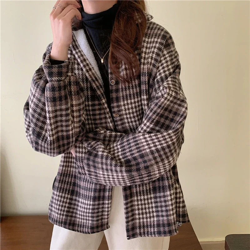 

Autumn Winter Women Jacket Thick Plaid Woolen Coat Loose Velvet Liner Coat Casual Shirt Female Jacket 2023 HOT