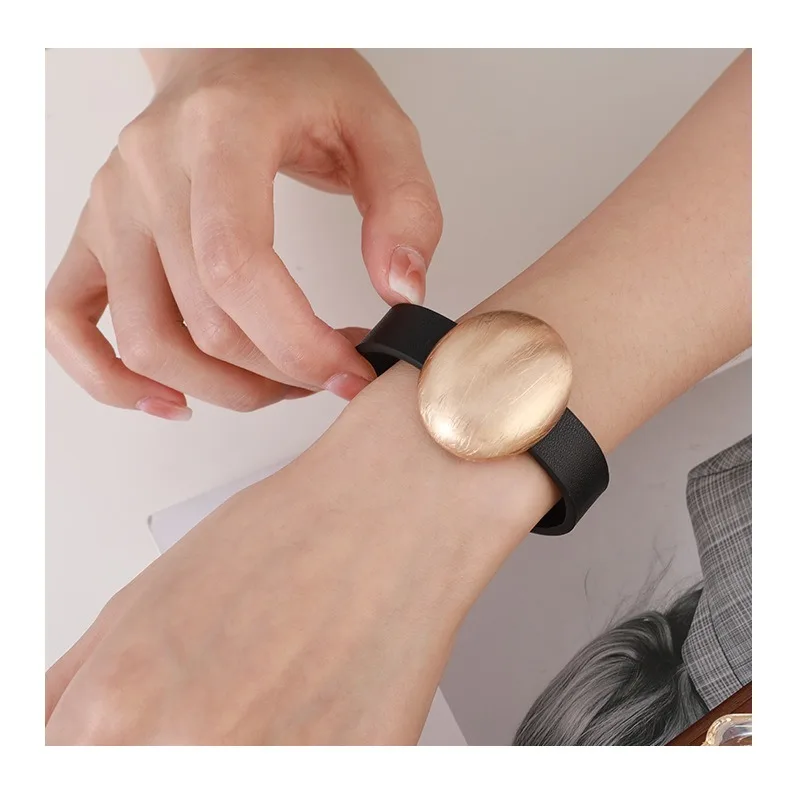 

Hot Sale Original Oval Brushed Versatile Metal Jewelry Premium Simple Women's Leather Bracelet
