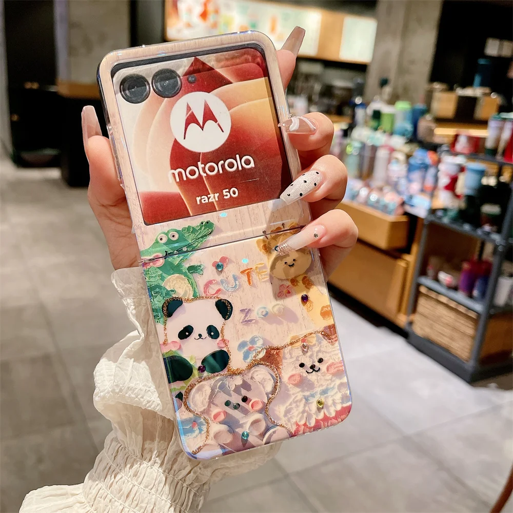 Blu-ray Cute Cartoon Bear Pattern Phone Case For Motorola Moto Razr 50 Ultra Jewelled Protective PC Hard Shell Back Cover