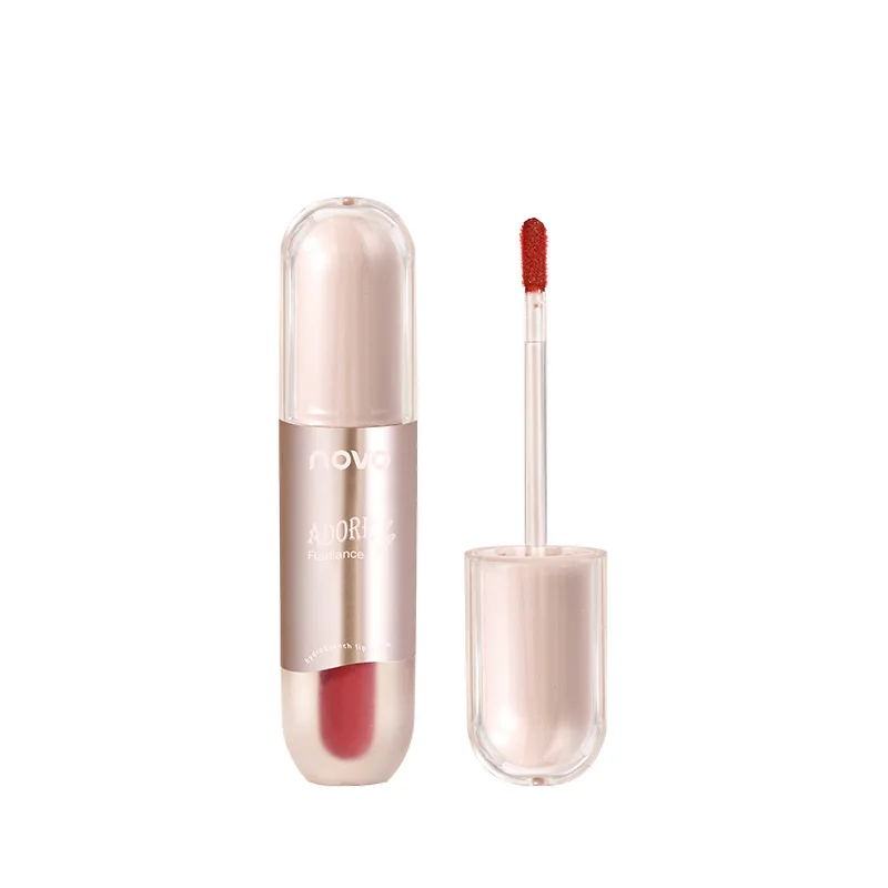 NOVO moist and translucent glossy lip glaze is white and pure. Toot lips are waterproof, not easy to fade and not stick to cups.