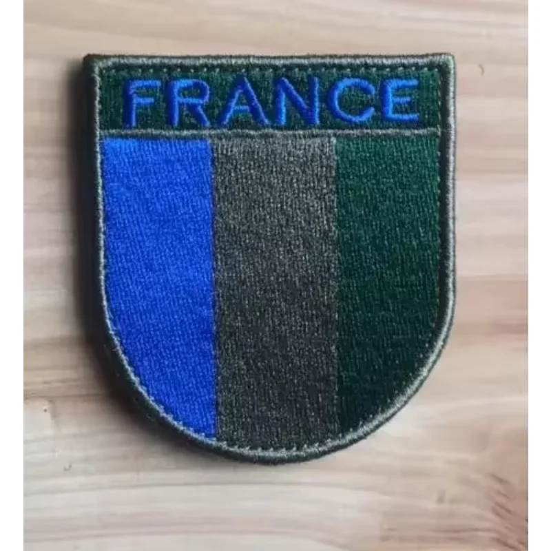 Colorful Stripes Embroidery Shield Patch France Italia Flag Emblem Hook&loop Style EIRE Arm Badge Österreich German Coat of Arms
