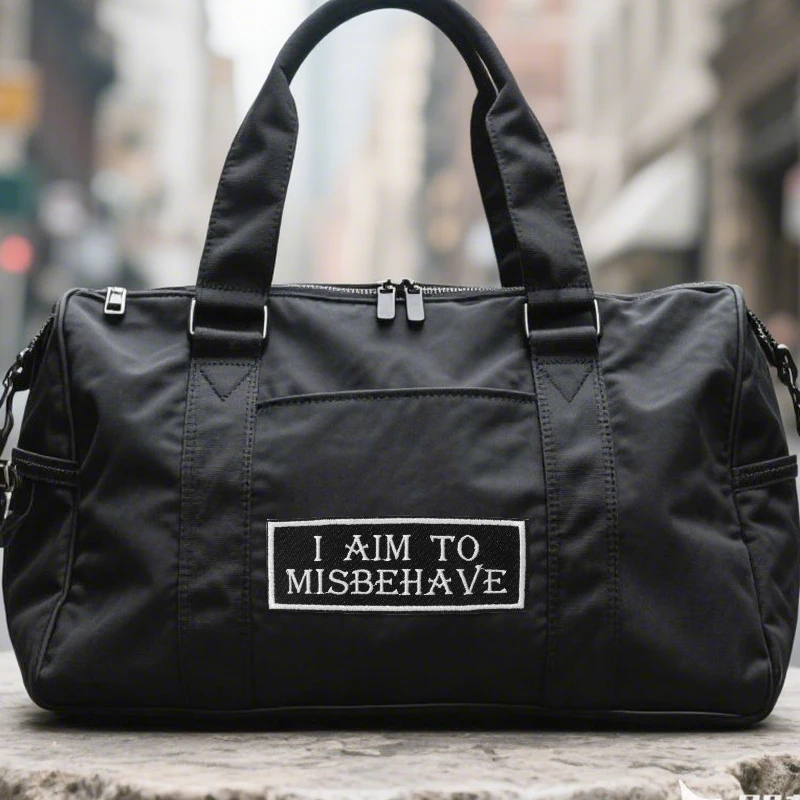 مجموعة مكونة من قطعتين I Aim to Misbehave/رقع مطرزة للمدرسة القديمة، شارات لراكبي الدراجات النارية مكونة من الحديد/الخياطة للسترات والسترات والملابس والجينز وحقائب الظهر/الفكاهة المضحكة