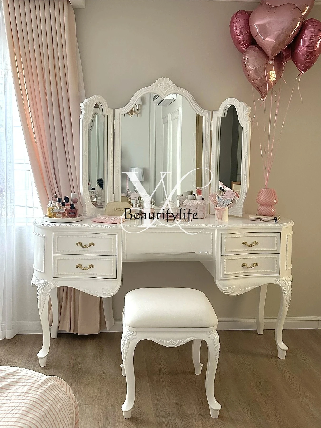 

French Retro Solid Wood Carving Flower Bedroom Dressing Table Nordic Modern White Villa Dressing Table Furniture Customizatio