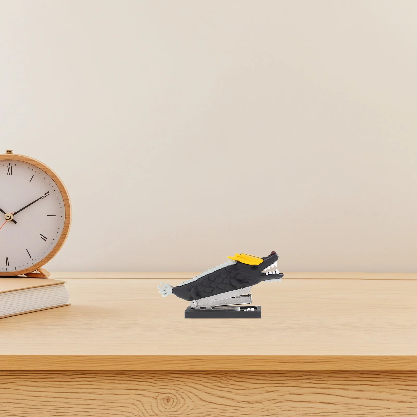 

Cute Dragon Mini Stapler Portable Compact Design for Kids Students Office Desk Accessories Stainless Steel Staples