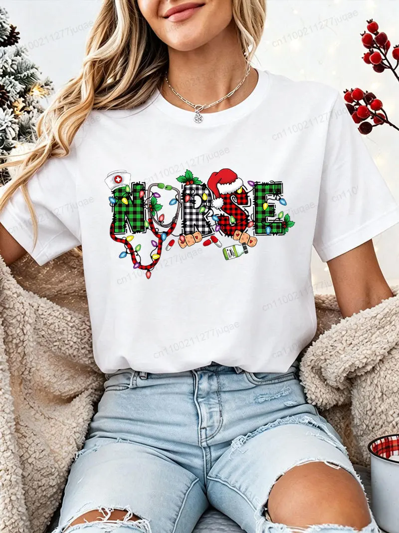 Women Christmas Nurse Graphic T‑Shirt Stethoscope Santa Hat Christmas Lights T-Shirts Healthcare Worker Medical Nurse Xmas Gift