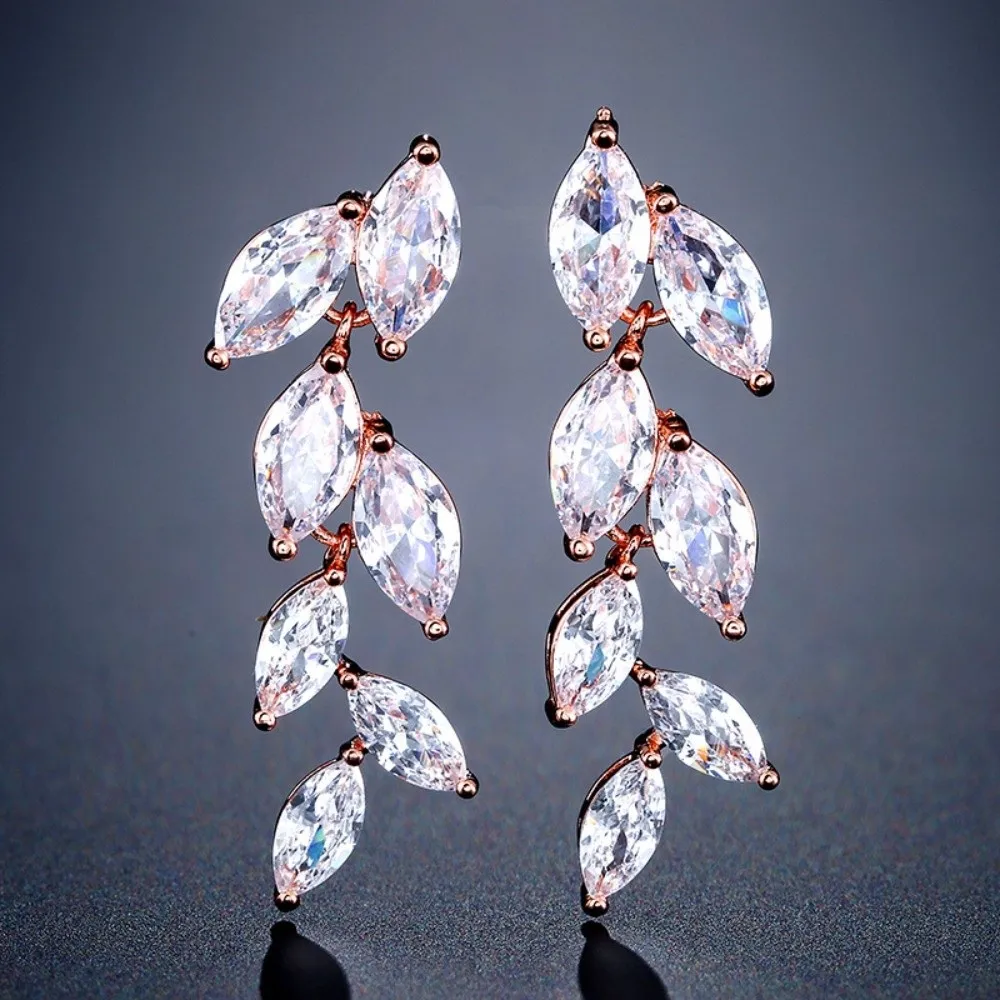 

French Elegant Leaf Dangle Earrings Long Design Water Drop Shape Tassel Dangle Earrings Leaf Shape Temperament