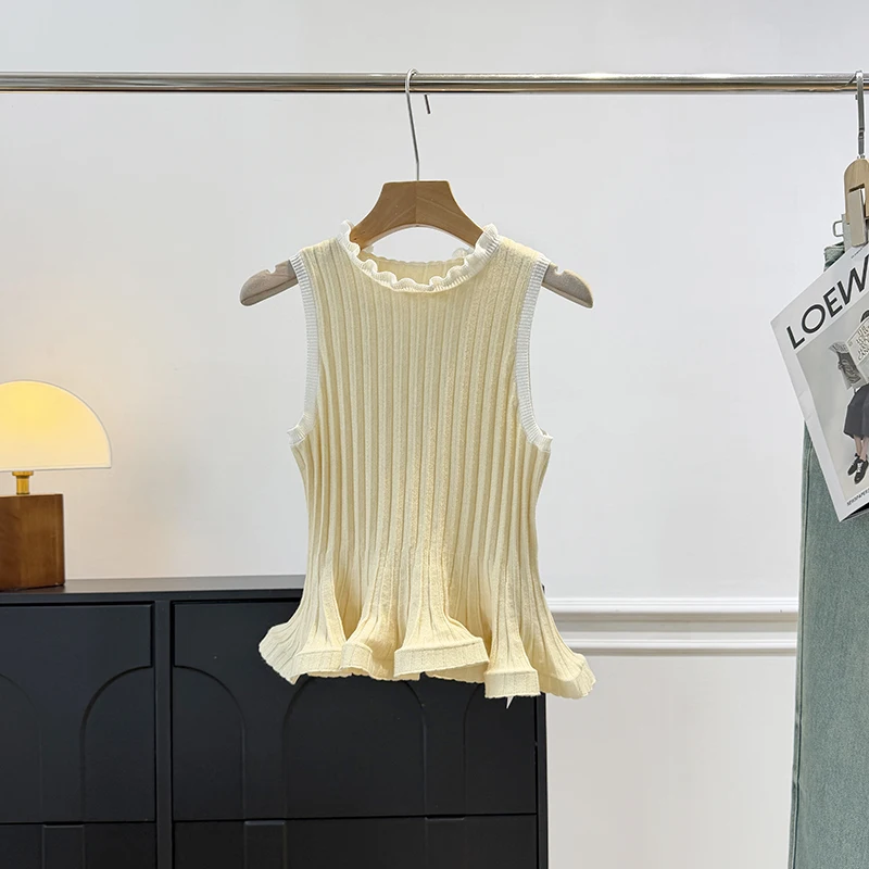 Elegant Knitted Vest without Sleeves with Ruffle Collar Elastic Fish Tail Hem Vibrant Color Block Design for Young Women