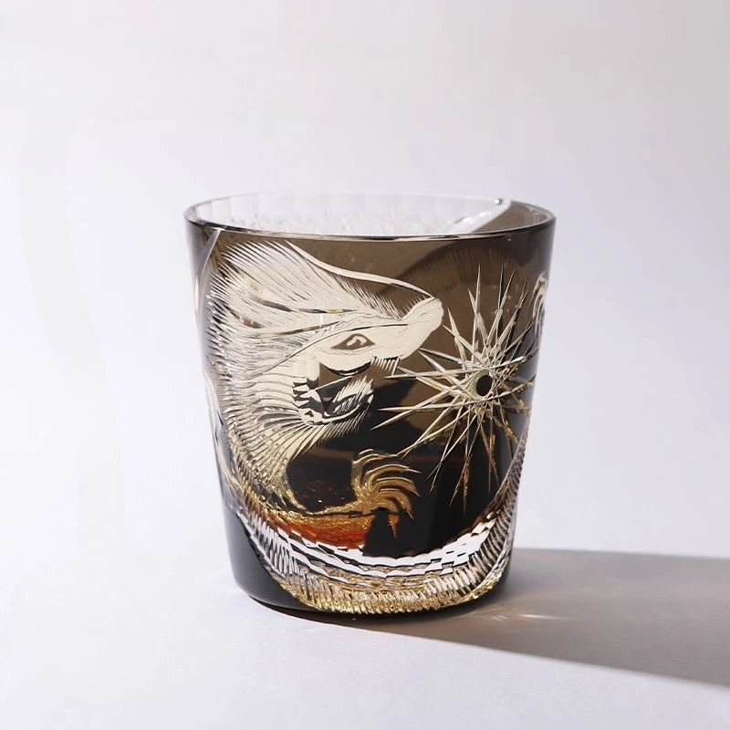 

Zodiac dragon hand-carved, crystal glass, foreign wine cup gift
