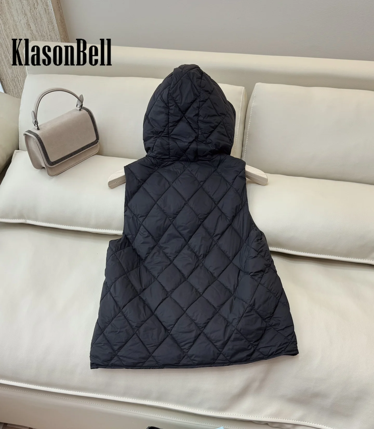 9.5 KlasonBell Women All-matches Fashion 90% White Duck Down Hooded Vest Quilted Argyle Plaid Single Breasted Short Down Vest