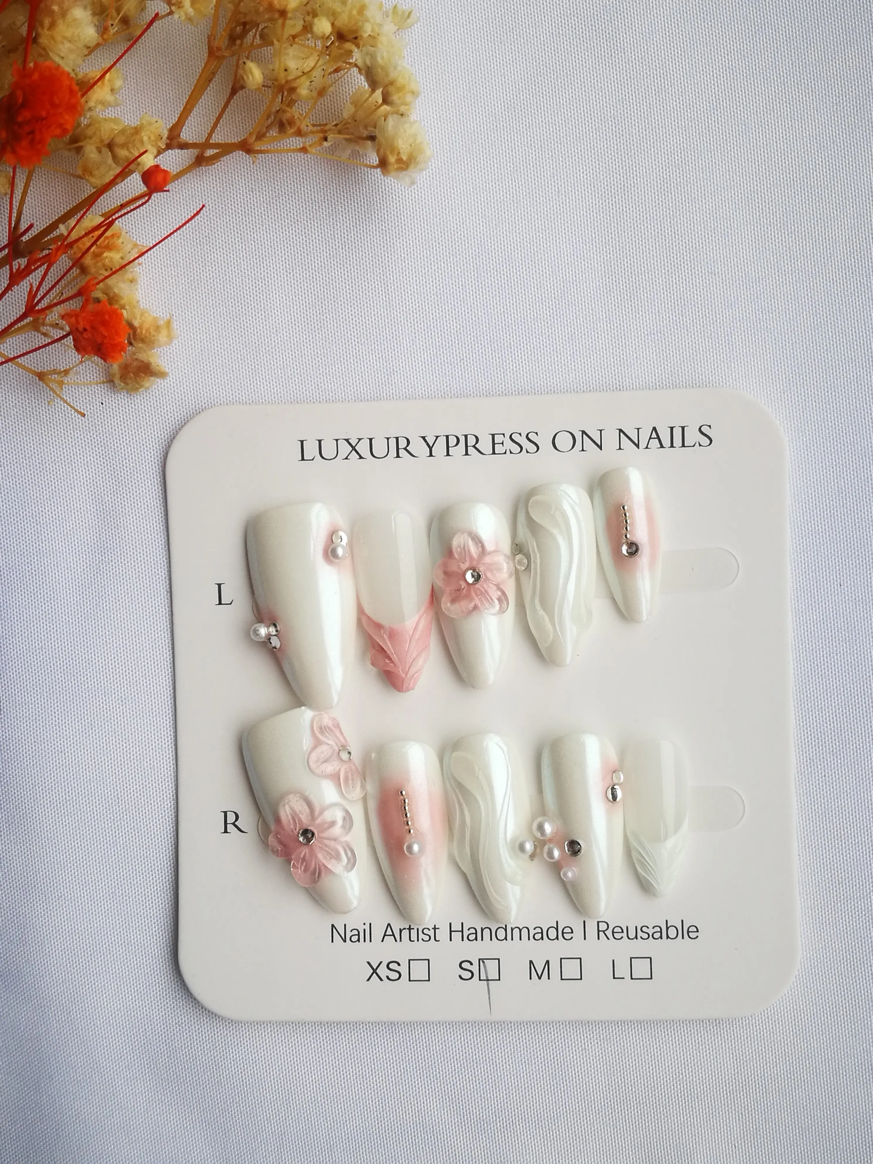 

Light Color Simple Office Worker Almond Lady Style Armor (D325)