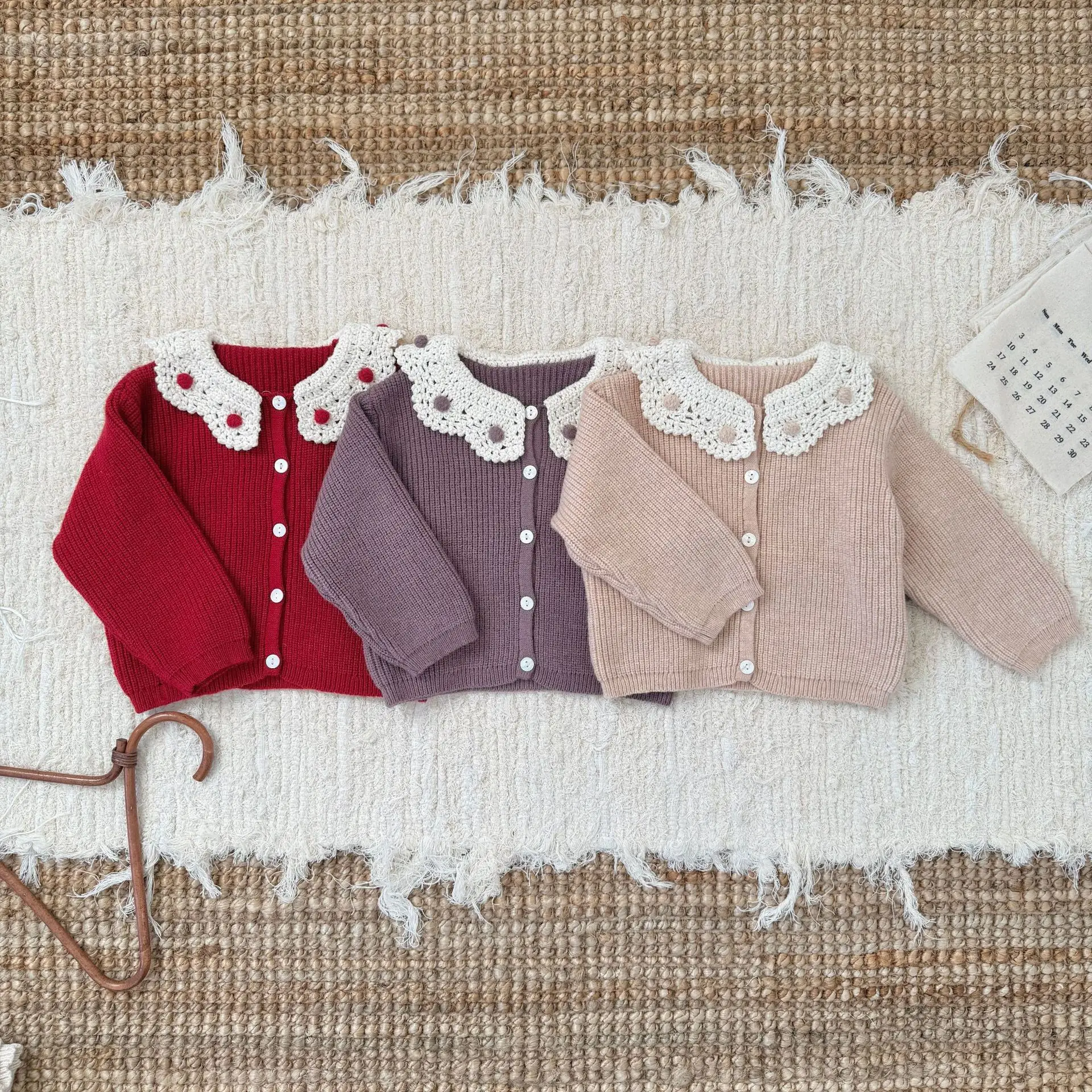 Children Sweater 2025 Autumn and Winter New Hand Hook Collar Cardigan Sweater Contrast Retro Baby Girl's Coat