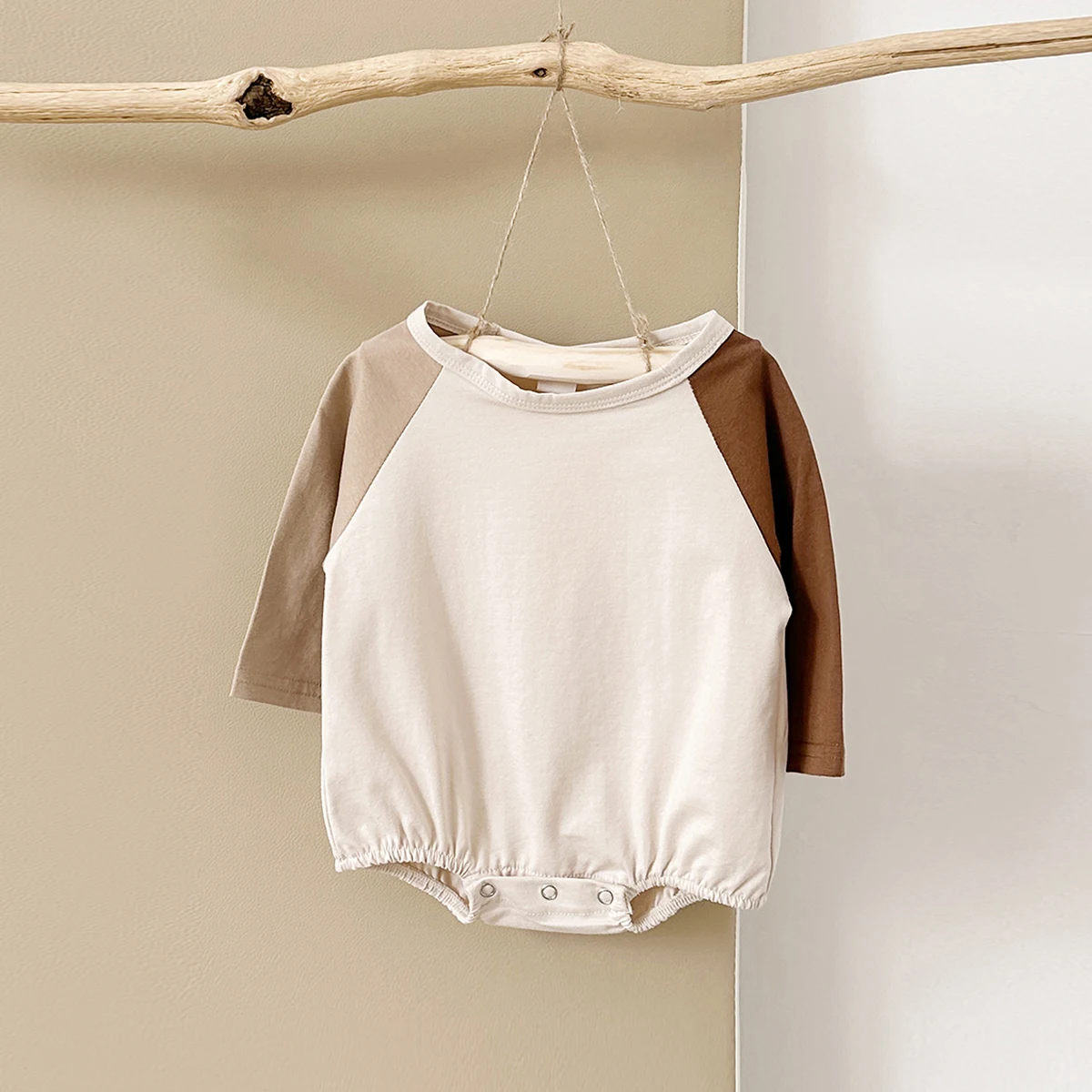 New Spring Autumn Baby Boys Girls Bodysuit Long Sleeve Spliced Romper Round Neck Newborn Baby Clothing Unisex Toddler 0-18M