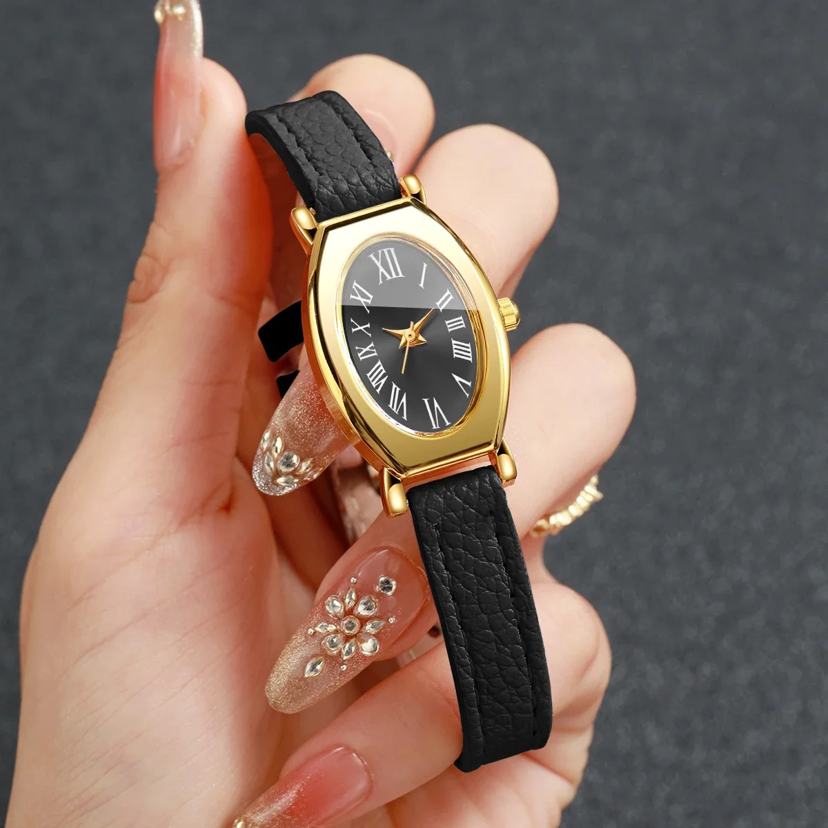 Elegant Roma Oval Dial Women Quartz Watch Leather Strap Ladies Dress Wristwatches Relogio Feminino Clock Gift（Without Box）