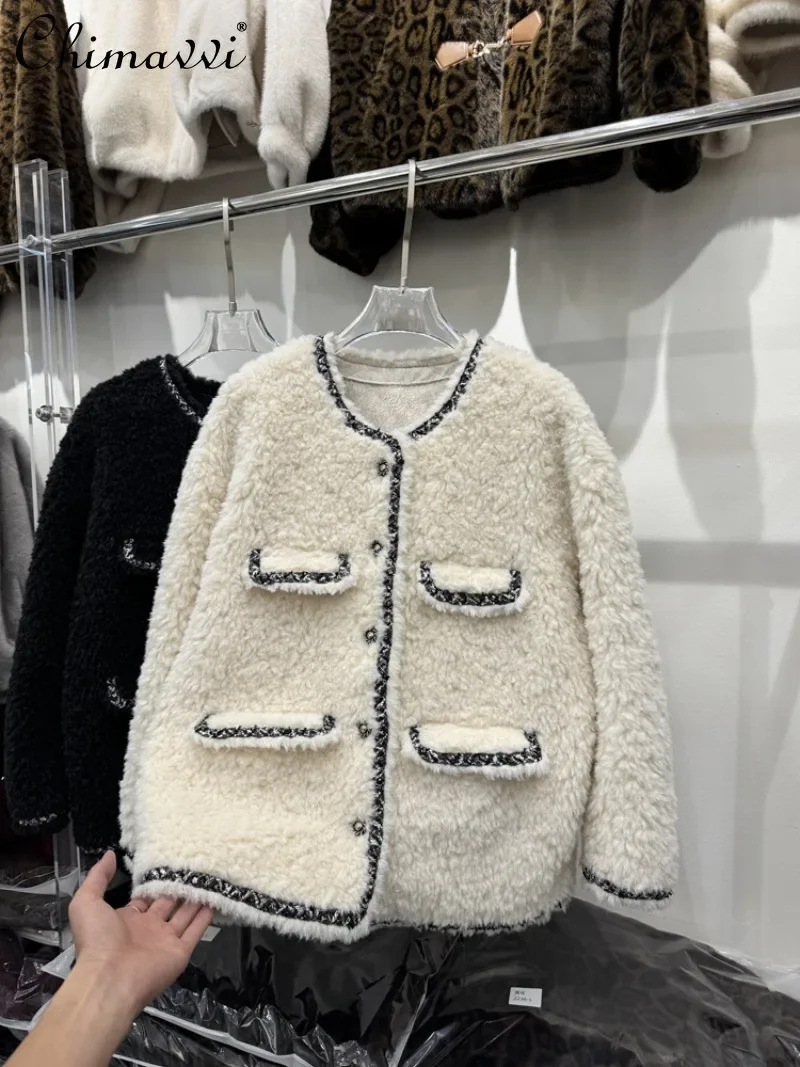 

2024 New European Station Winter Medium and Long Coat Trendy Lamb Wool Black and White Fur Fashionable and versatile Coat Women