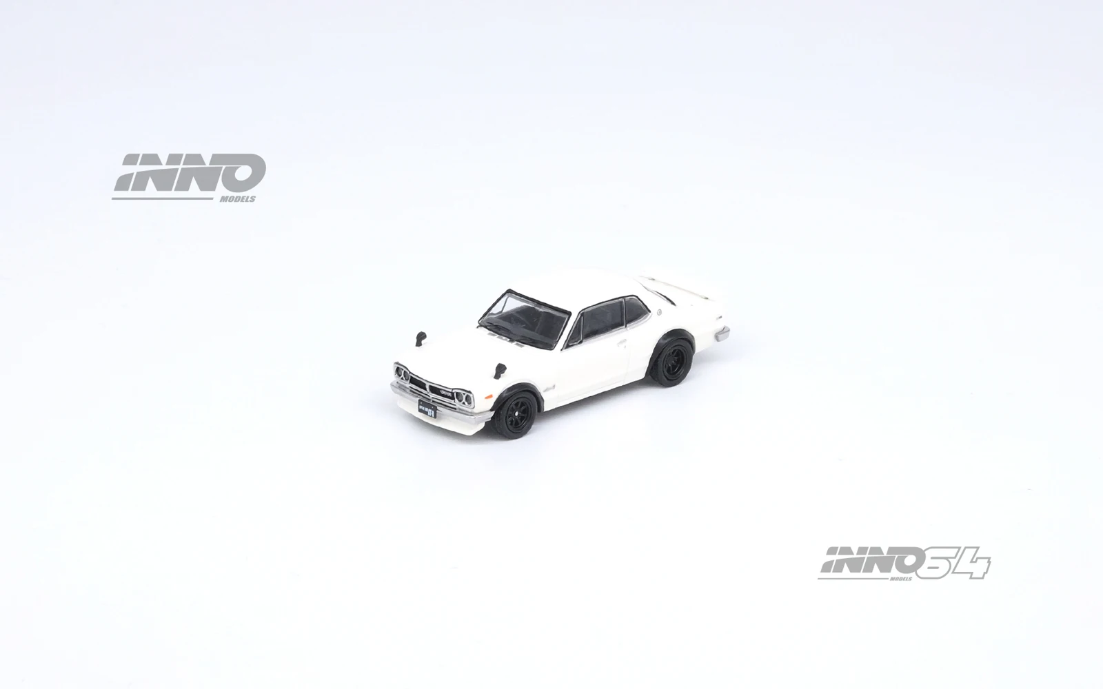 In Stock INNO 1:64 GTR KPGC10 White  Alloy Car Model