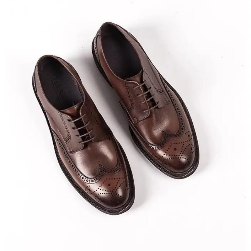 

2024 New Fashion Man Brock Carved Men's Shoe Cow Leather Footwear British Men's Shoes Handmade Male Leisure Derby Footwear