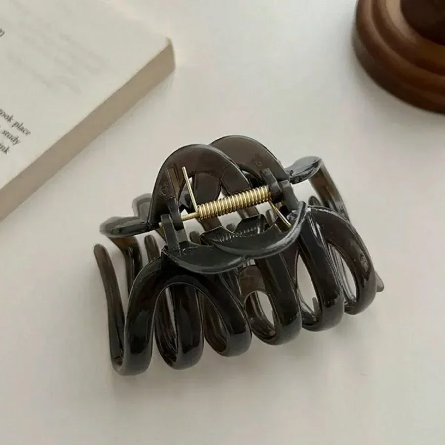 

Large Minimalist Hair Claw Clip For Women Elegant Hair Accessory Fall Winter Vacation Outfit