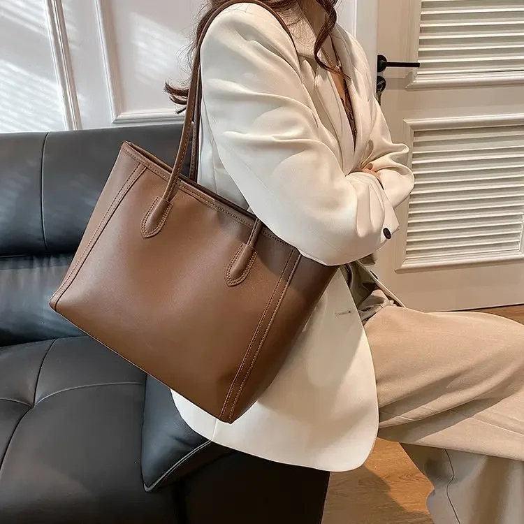 

New in 2025: Women's Premium Large Capacity Single - Shoulder Tote Handbag - Perfect for Leisure Commuting, High - Grade Design