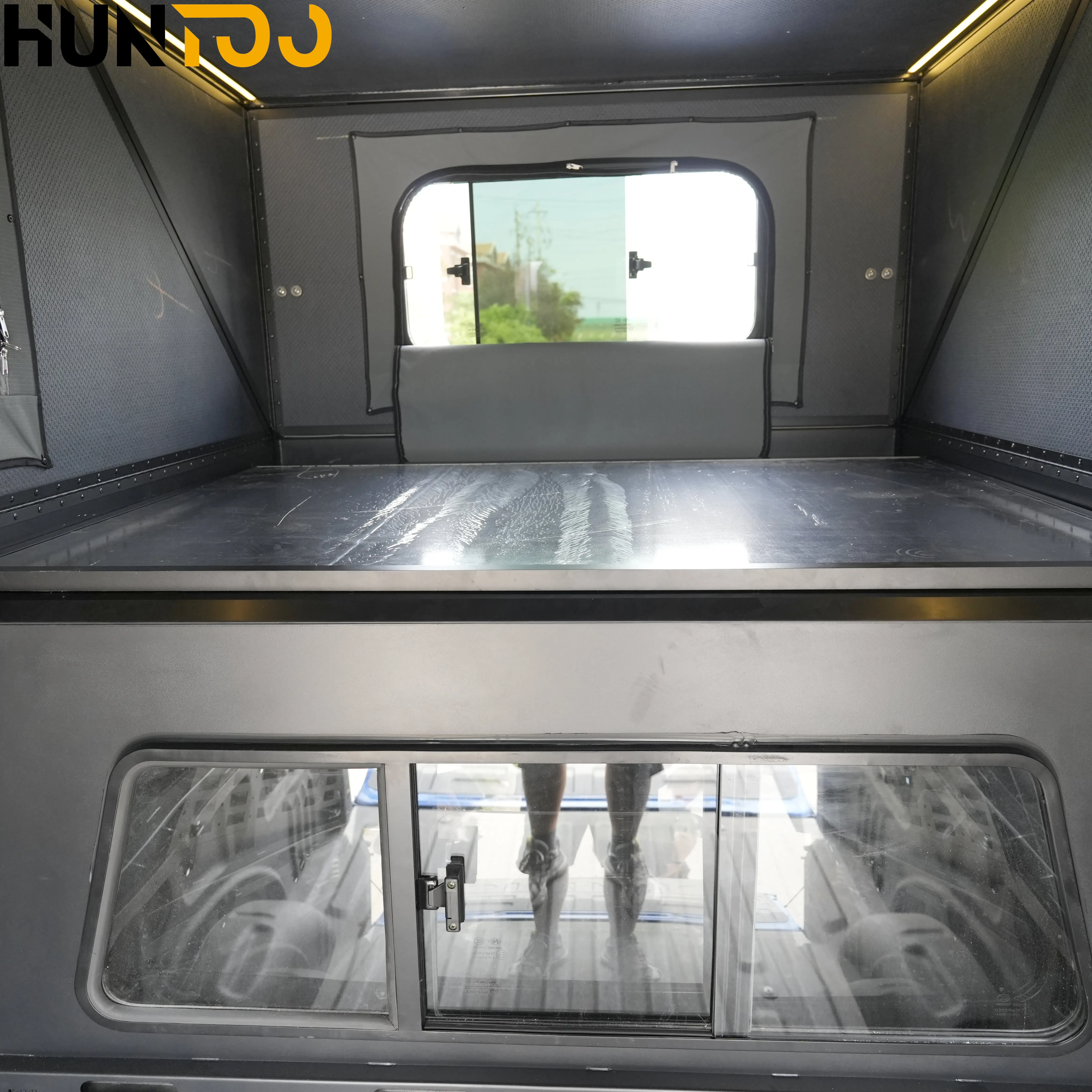 Huntoo Double Layer Waterproof Quick Automatic Four-Season Pickup Tent Bedroom Aluminum Roof Top Truck Pop-Up Hard-Sided Shell