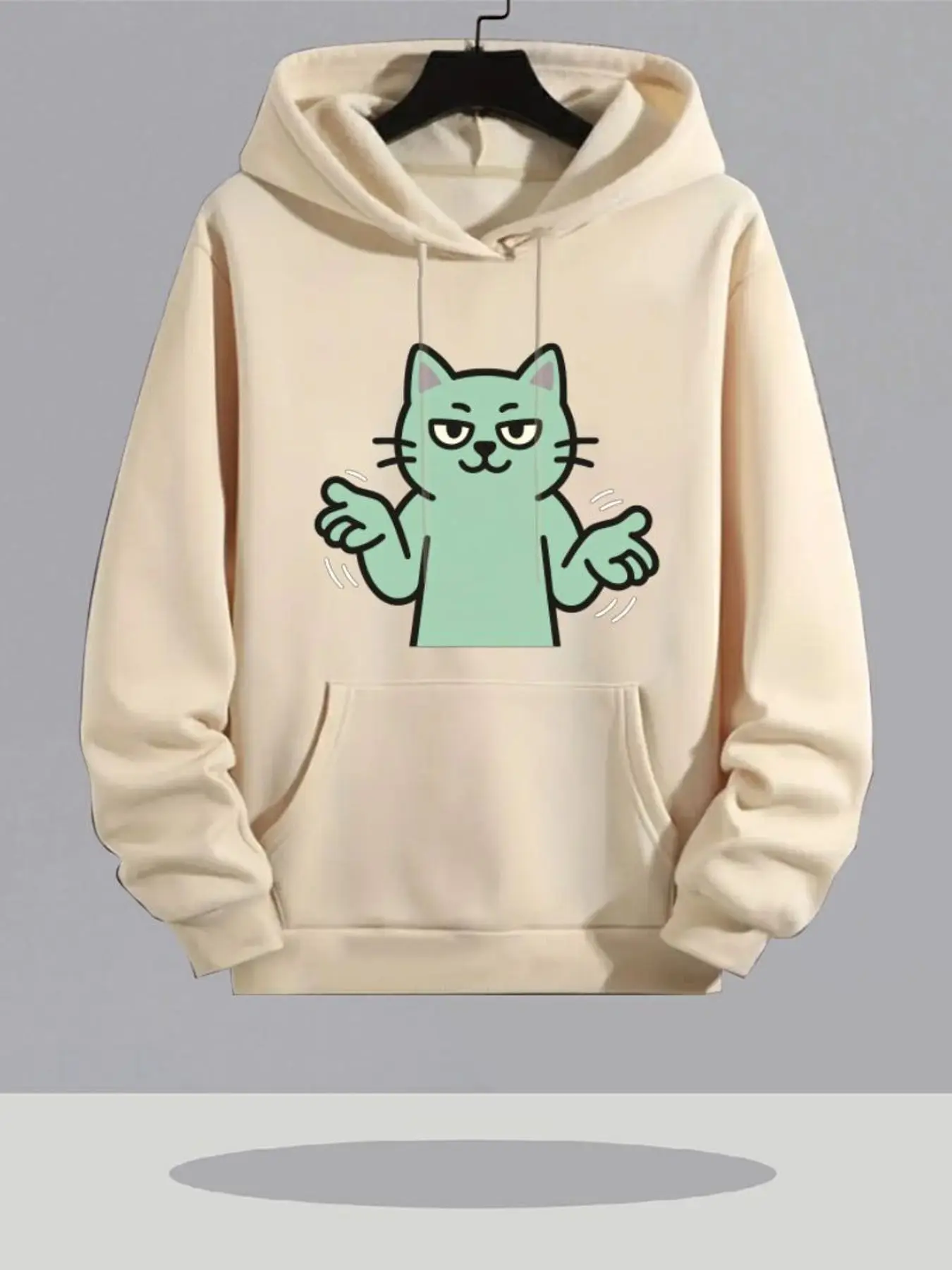 

Черная толстовка с капюшоном и изображением светло-зеленого мультяшного кота - повседневный пуловер с капюшоном на шнурке, передним карманом и милым изображением довольного кота.