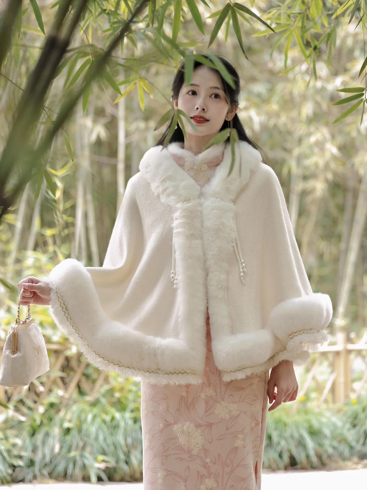 プリンセススタイルフリース裏地付き厚手ウェディングドレスコート新着暖かい秋冬花嫁アウターショールカウルネックラップ