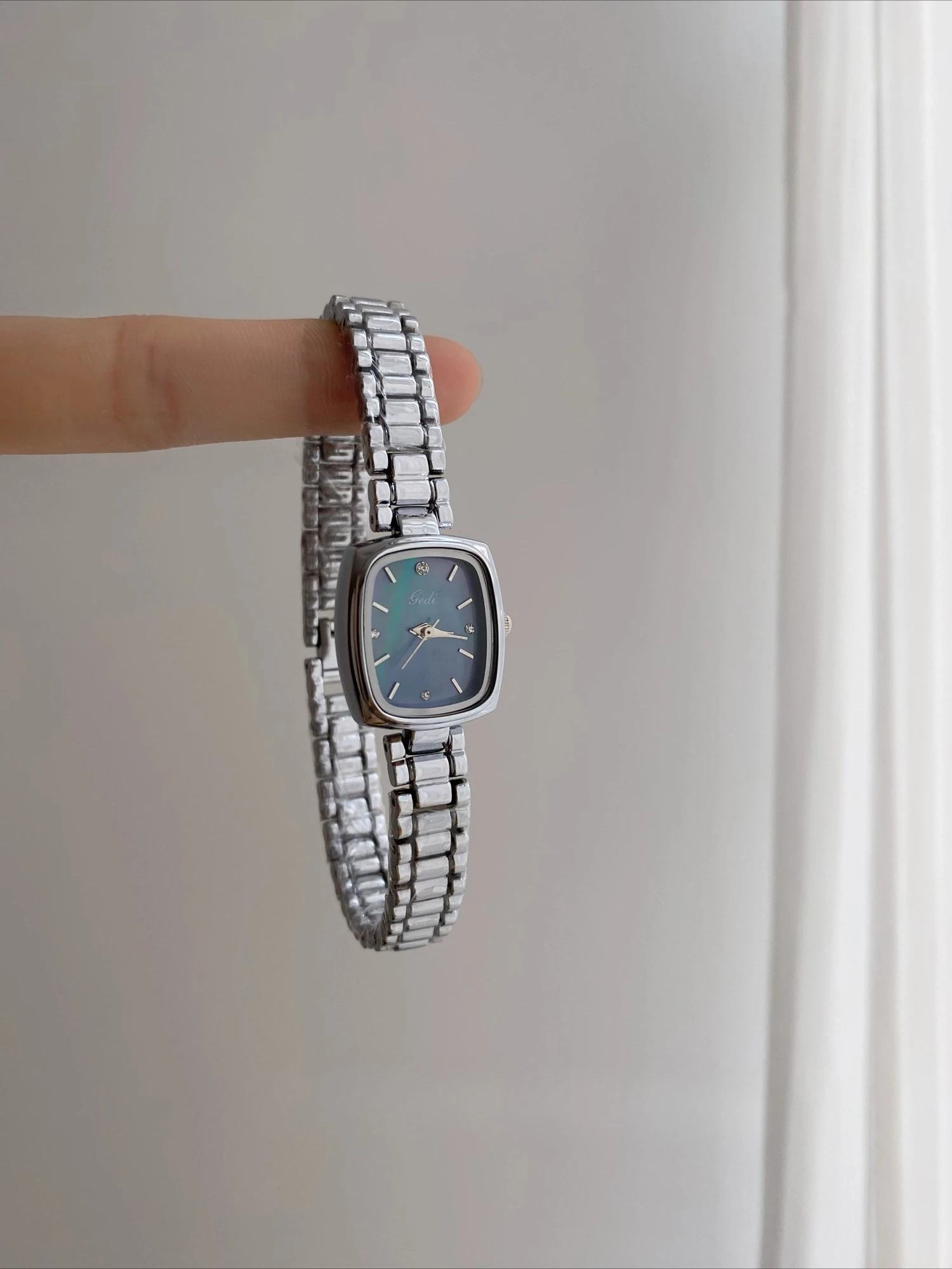 Vintage French quartz women's watch, elegant chain, square mother-of-pearl dial, retro women's watch, quartz fashion watch.