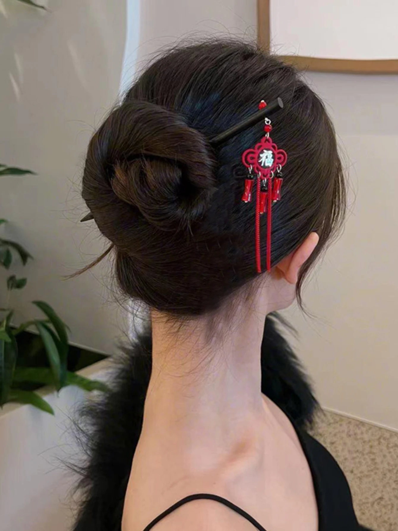 

1 Pcs Fashion Exquisite Hollowed Out Lucky Hair Sticks For Women Girls Party Hair Accessories