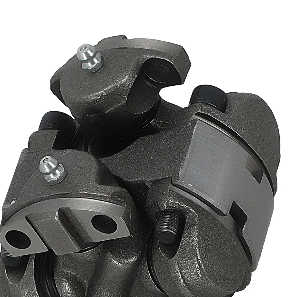 

6598347 U-Joint for Bobcat Skid Steer Loader Transmission Components Supporting Angular Misalignment Compensation