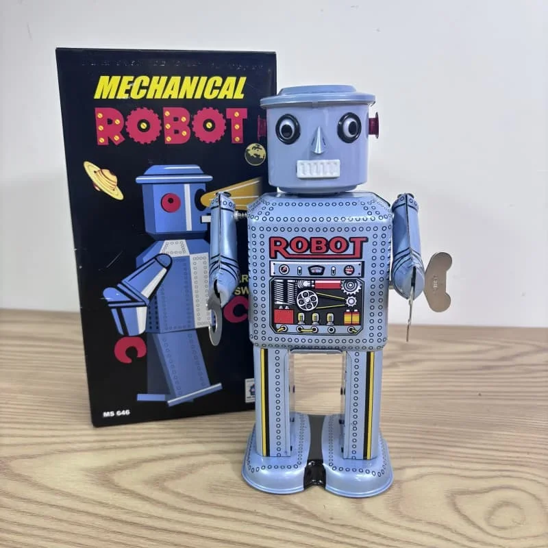 [Funny] Adult Collection Retro Wind up toy Metal Tin moving Arms swing alien robot Mechanical Clockwork toy figures kids gift