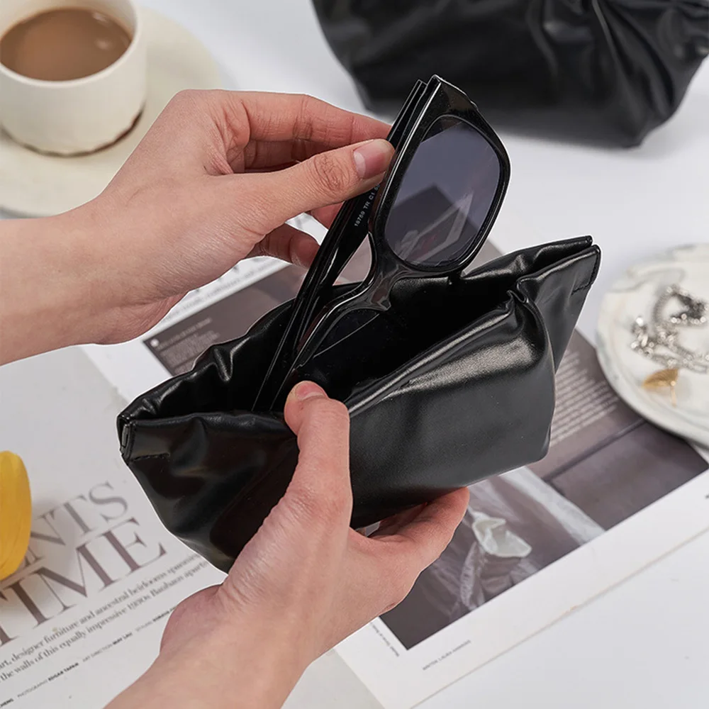 Portable Automatic Closing Eyeglasses Protective Cover PU Spring Glasses Storage Bag Sunglasses Bag for Outdoor Activities