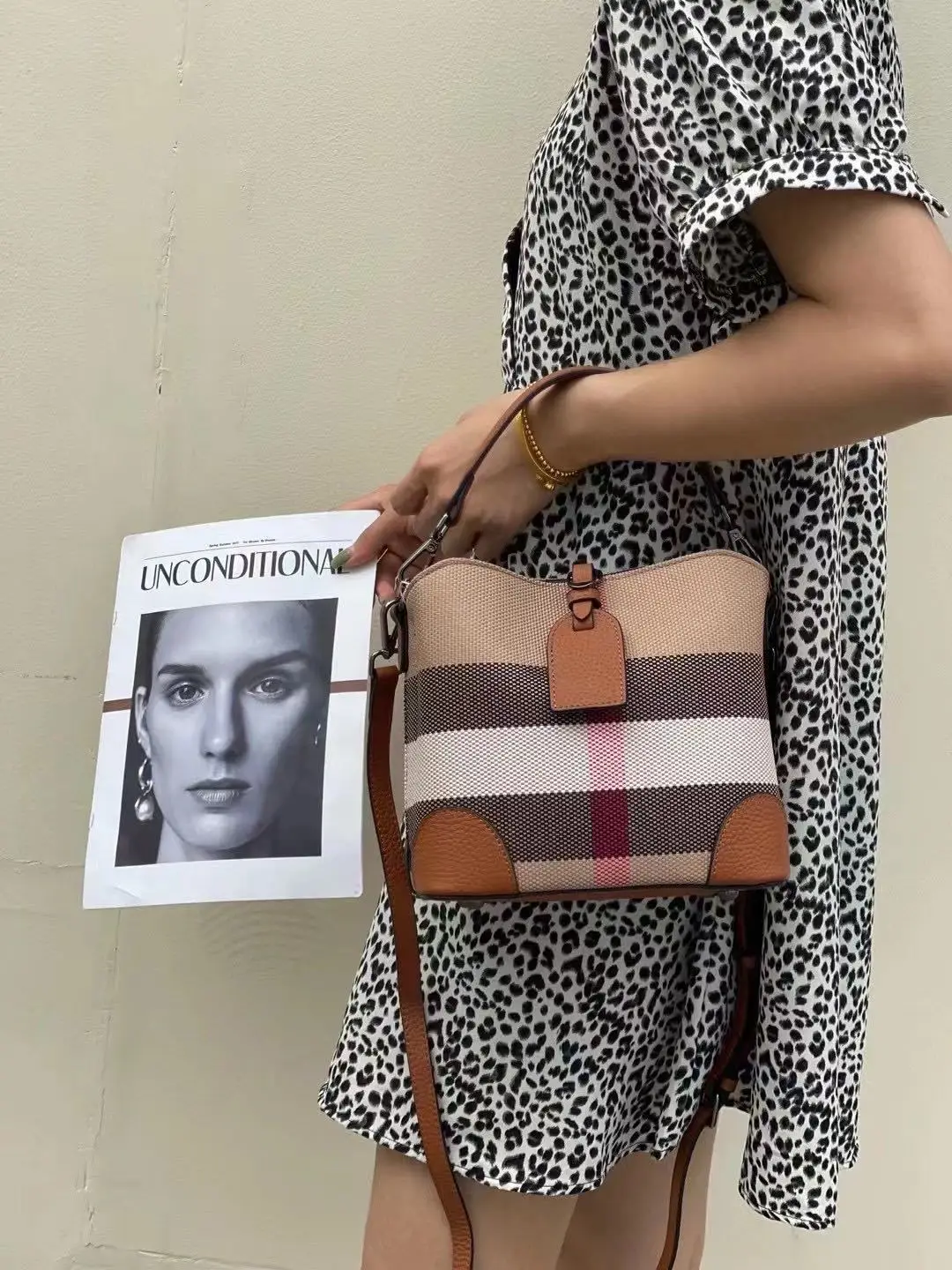 

Chic Quilted Shoulder Bag for Women 2025, New Canvas Crossbody W/ Adjustable Strap, Vintage Sling with Metal Chain for Daily Use