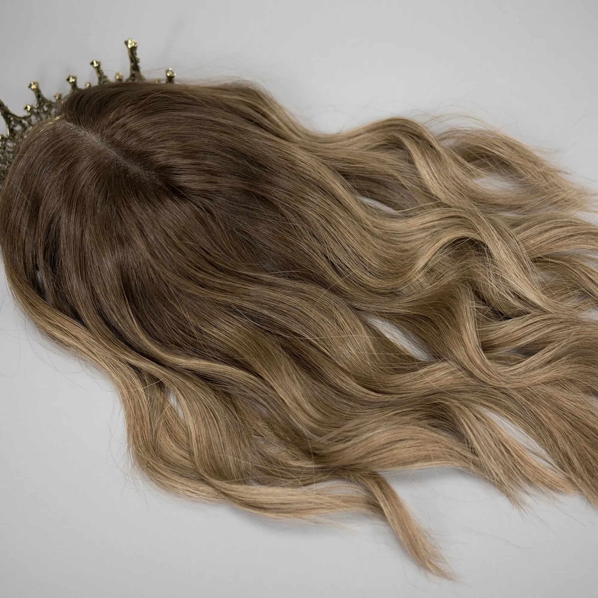 New Style Shoulder Ombre Caramel Brown With Dark Roots Synthetic Wig Natural Wave 13*4 HD Transparent Lace Wigs Daily Party Use