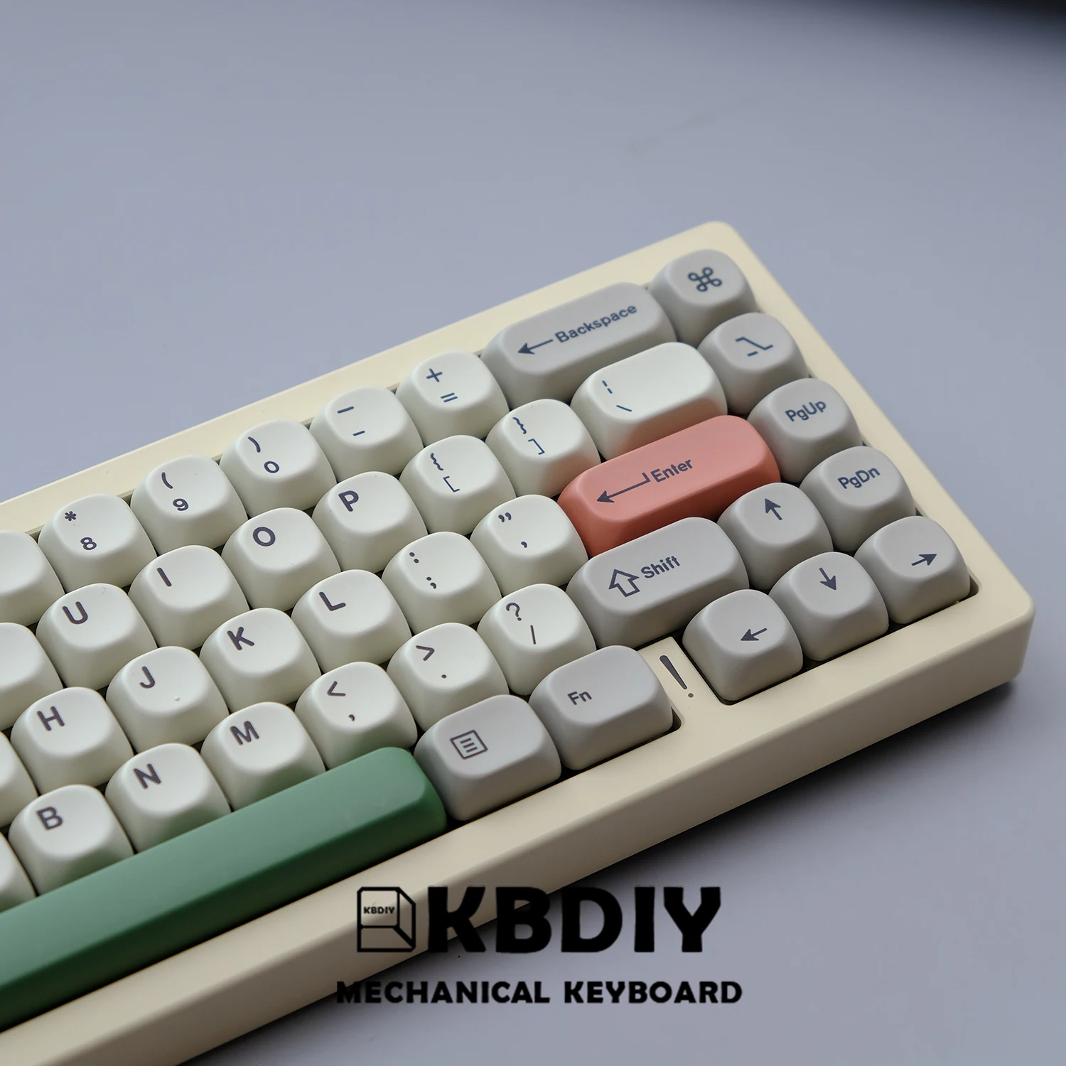 لوحة مفاتيح ريترو KBDiy ، KBDiy ، مجموعة مفاتيح ميكانيكية ، KMK Keycaps ، ملف تعريف KOA ، مخصص ، PBT ، مفاتيح MX ، ISO